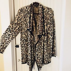 Cupio Brand, Leopard sweater wrap, Size XL